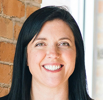 Portret van Sophie Hartwell, hoofd van het klantenservice- en serviceteam